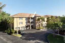 Picture of 6370 Emerald Dunes Drive 201, West Palm Beach, FL 33411