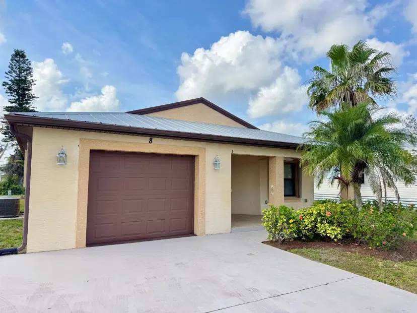 Picture of 8 Golf Drive, Port St Lucie FL 34952