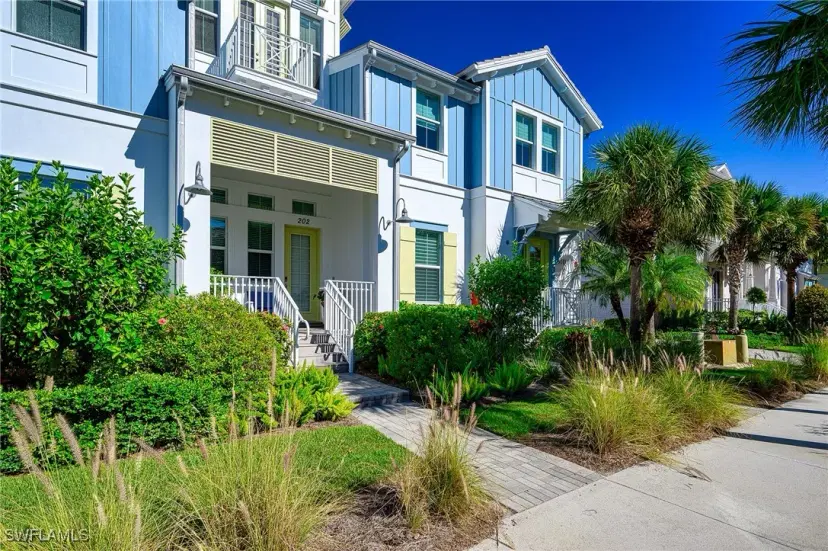 Picture of 6561 Dominica Dr 8-201, Naples FL 34113