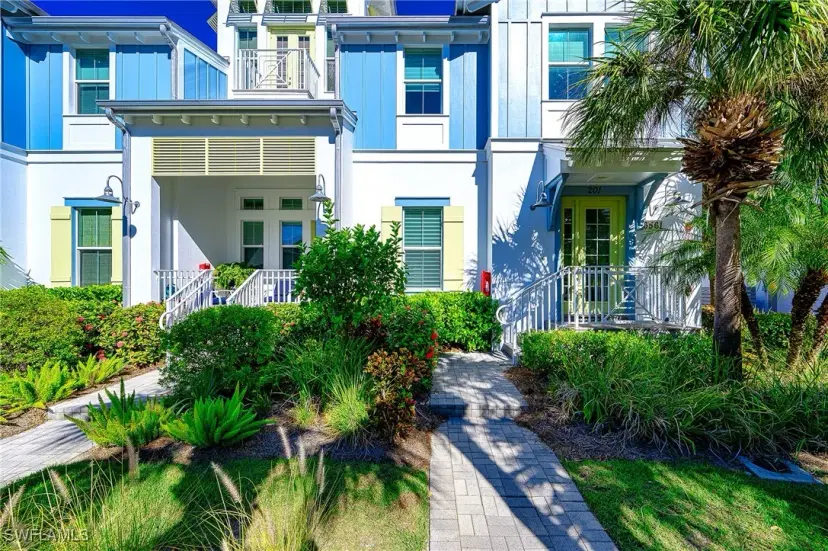 Picture of 6561 Dominica Dr 8-201, Naples FL 34113