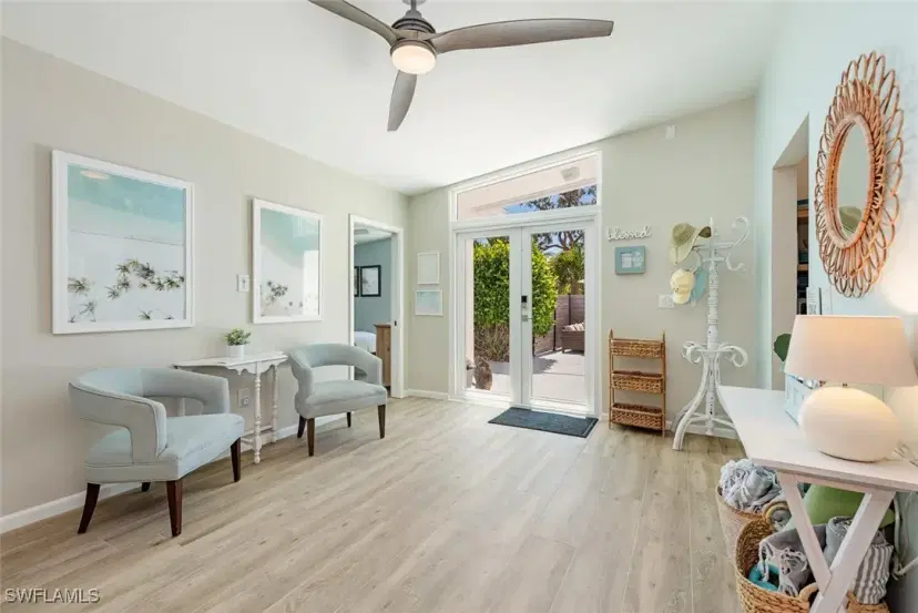 Picture of 1971 Holiday Ln, Naples FL 34104