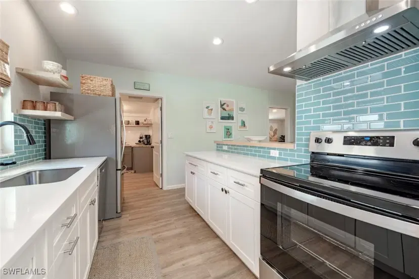 Picture of 1971 Holiday Ln, Naples FL 34104