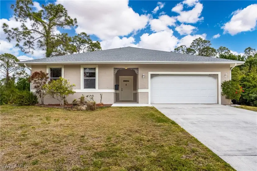 Picture of 912 Magnolia Ave, Lehigh Acres FL 33972