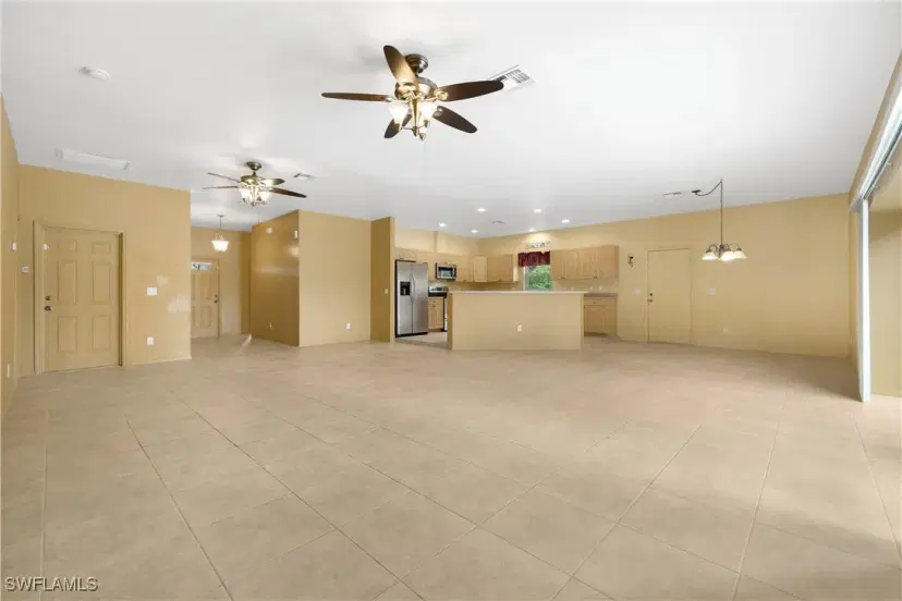 Picture of 912 Magnolia Ave, Lehigh Acres FL 33972