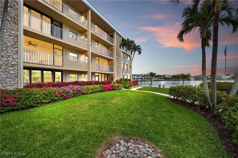 Picture of 3000 Gulf Shore Blvd N 103, Naples FL 34103