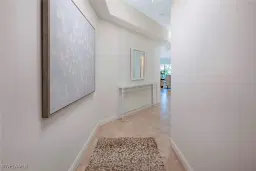 Picture of 705 10Th St S 204, Naples, FL 34102