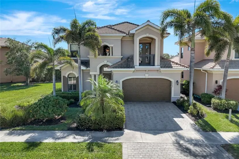 Picture of 1445 Serrano Cir, Naples FL 34105