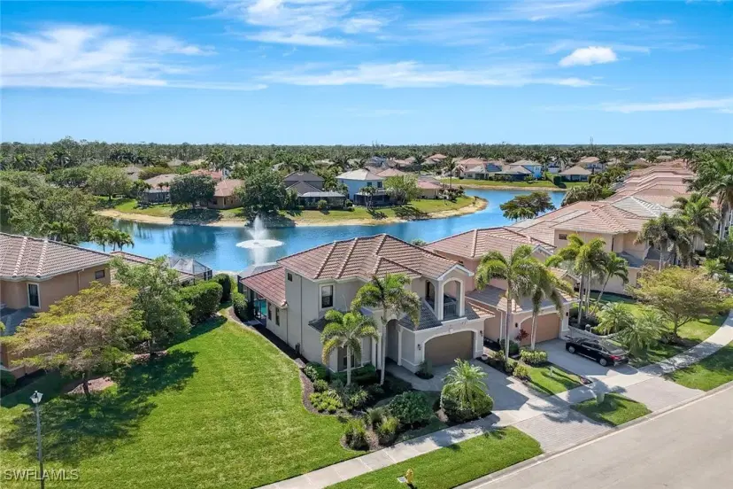 Picture of 1445 Serrano Cir, Naples FL 34105