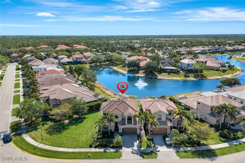 Picture of 1445 Serrano Cir, Naples FL 34105