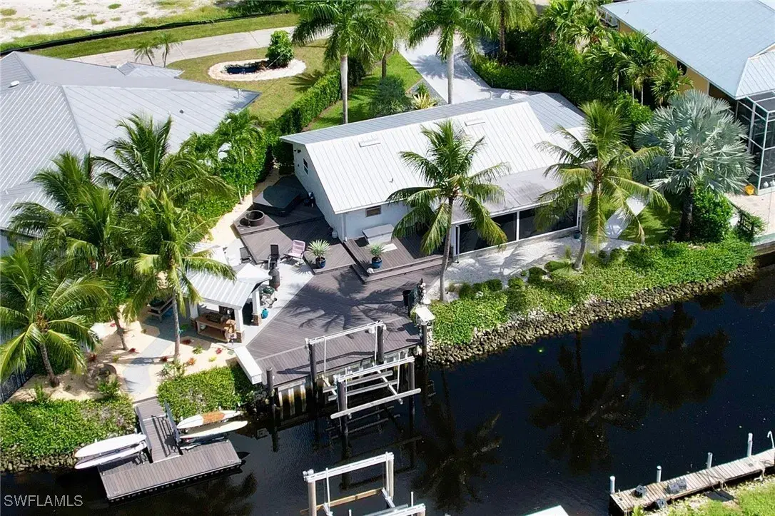 Picture of 2672 Gulfview Dr, Naples, FL 34112