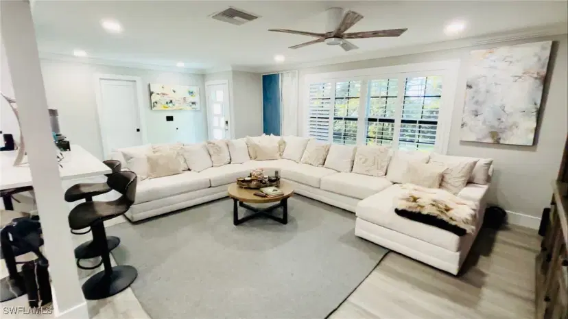 Picture of 2672 Gulfview Dr, Naples FL 34112