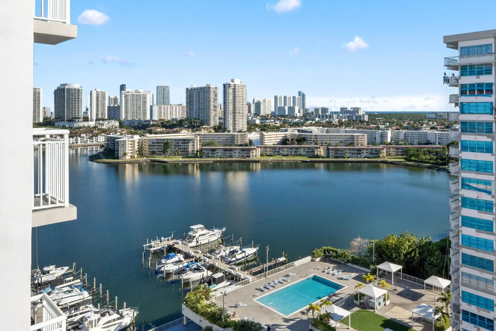 Picture of 18061 Biscayne Blvd 17012, North Miami Beach, FL 33160