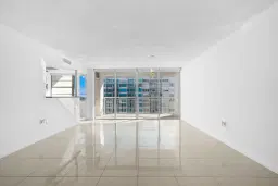 Picture of 18061 Biscayne Blvd 17012, North Miami Beach, FL 33160