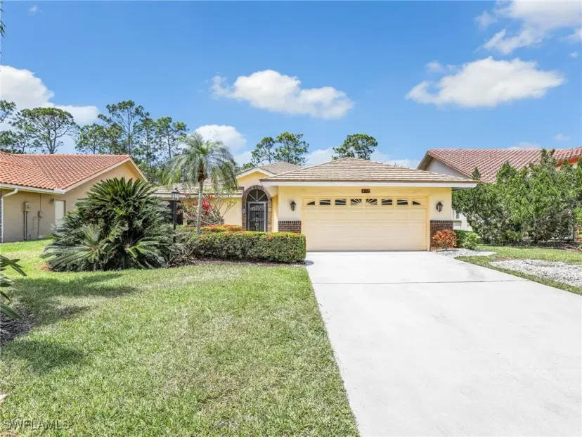 Picture of 417 Countryside Dr, Naples FL 34104
