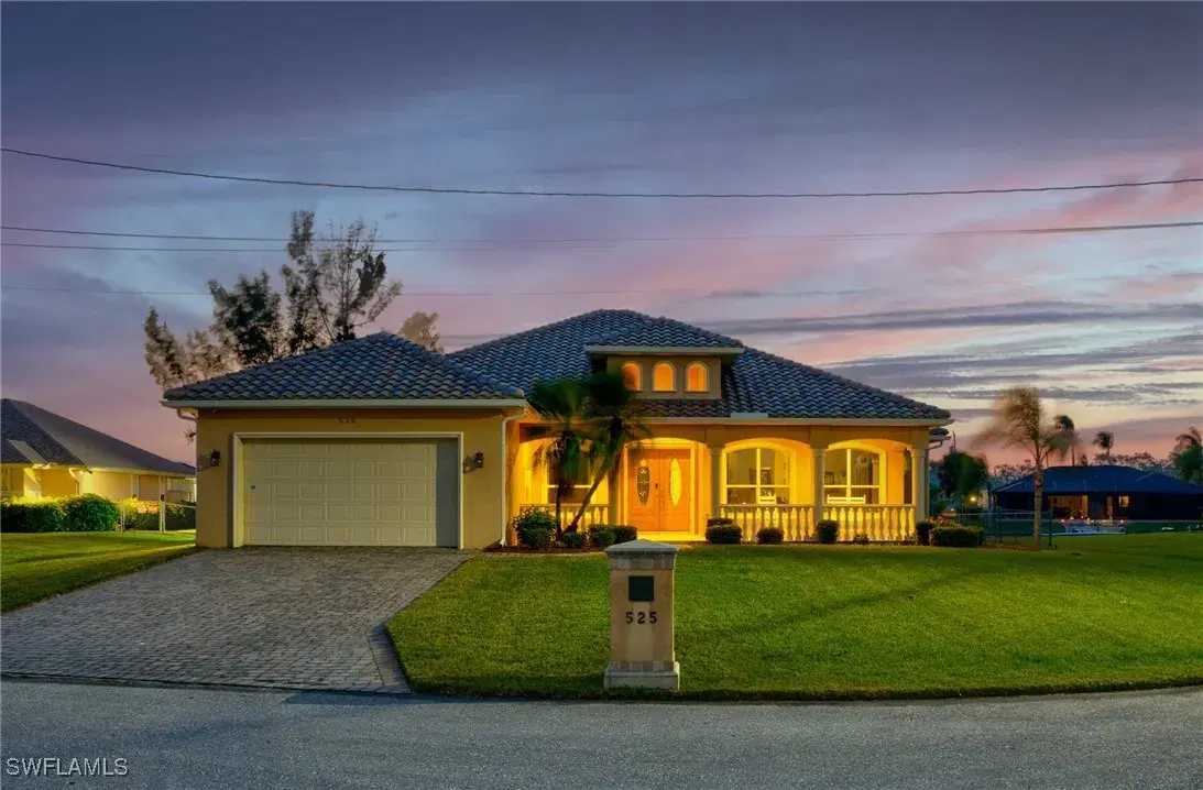 Picture of 525 SW 8Th Ter, Cape Coral, FL 33991