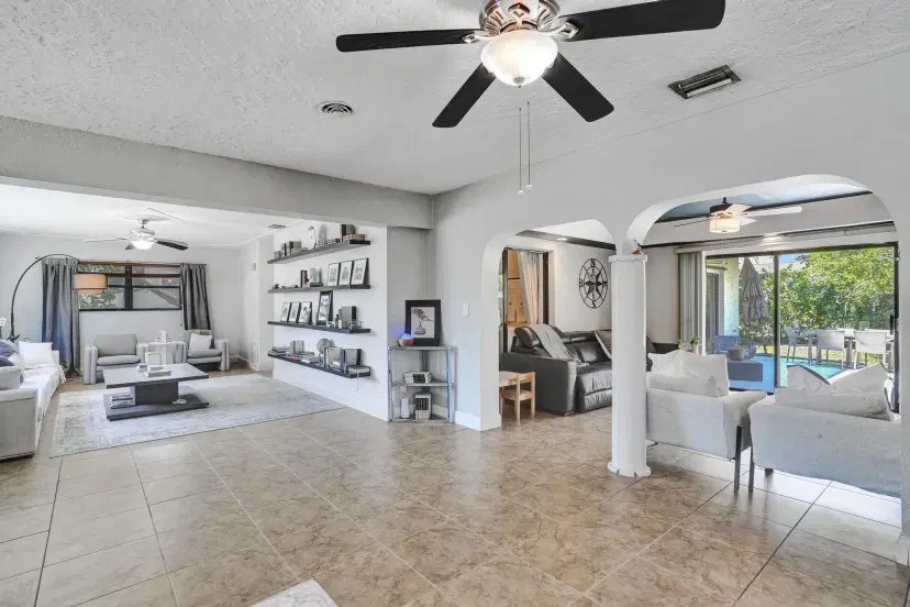 Picture of 531 NE 180Th Dr, North Miami Beach FL 33162
