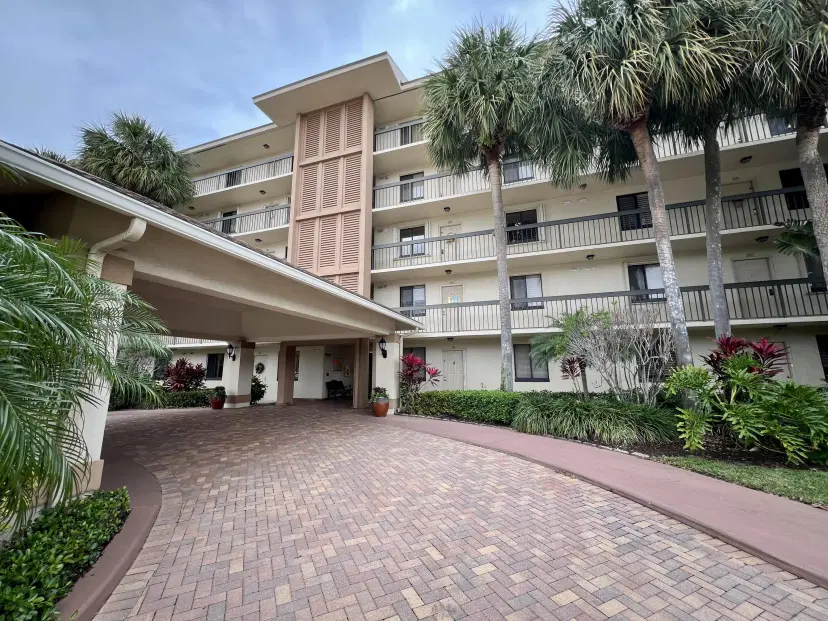 Picture of 2501 Marina Isle Way 403, Jupiter FL 33477