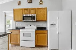 Picture of 1502 SE 2Nd Pl, Cape Coral, FL 33990