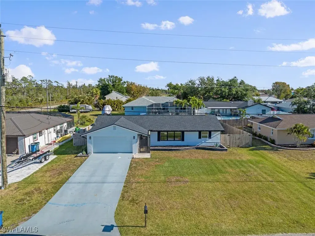 Picture of 6198 Park Rd, Fort Myers, FL 33908