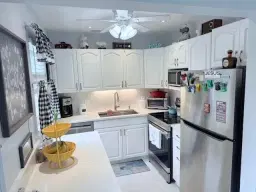 Picture of 64 Oakridge E, Deerfield Beach, FL 33442