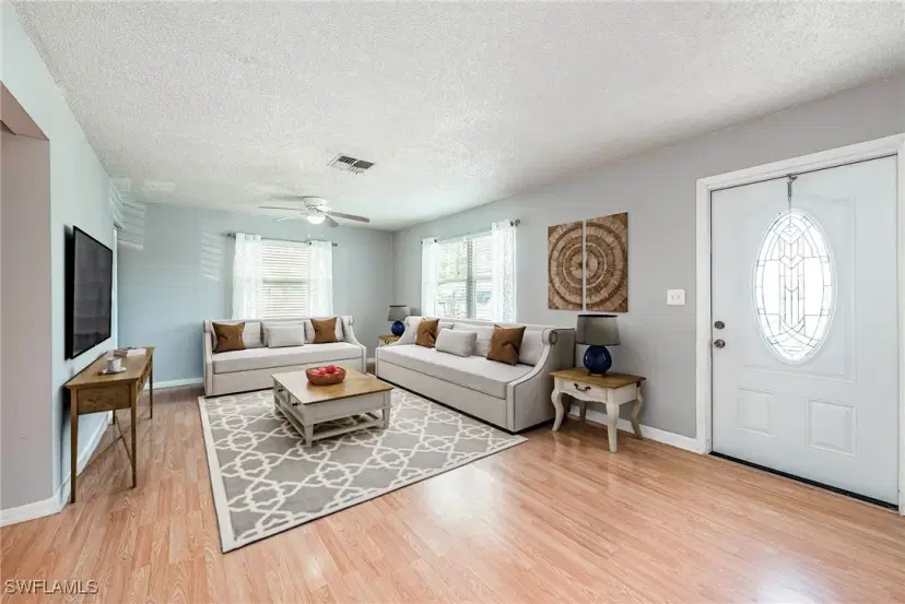 Picture of 8 Desert Candle Cir, Lehigh Acres FL 33936
