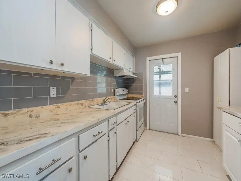Picture of 8 Desert Candle Cir, Lehigh Acres FL 33936