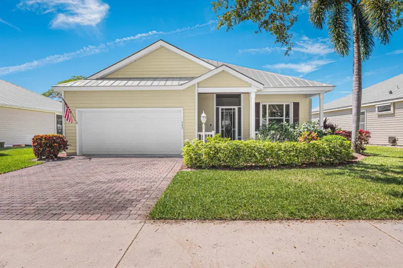Picture of 543 NE Canoe Park Circle, Port St Lucie FL 34983