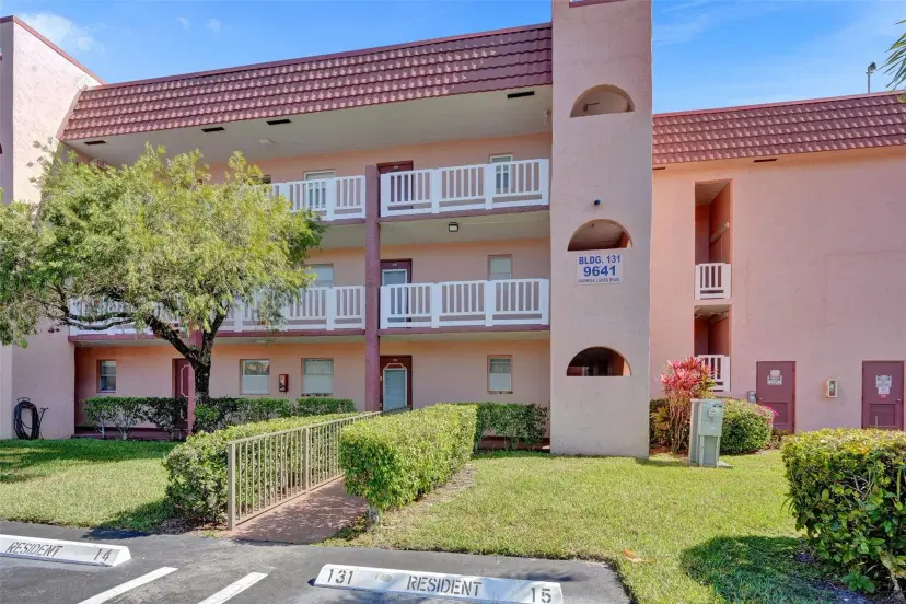 Picture of 9641 Sunrise Lakes Blvd 106, Sunrise FL 33322