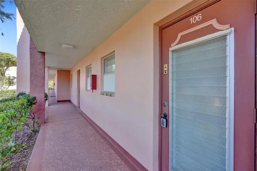 Picture of 9641 Sunrise Lakes Blvd 106, Sunrise FL 33322