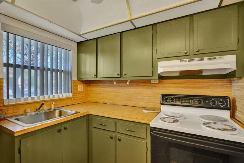 Picture of 9641 Sunrise Lakes Blvd 106, Sunrise FL 33322