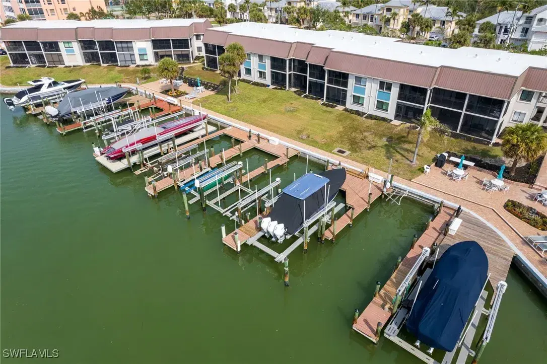 Picture of 200 Lenell Rd 211, Fort Myers Beach, FL 33931