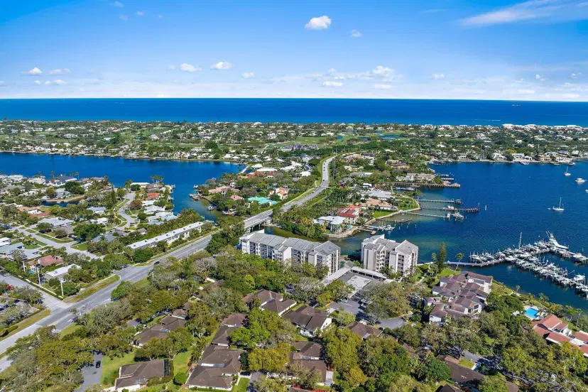 Picture of 11370 Twelve Oaks Way 418, North Palm Beach FL 33408