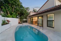Picture of 6804 Sand Pointe Cir, Naples, FL 34108