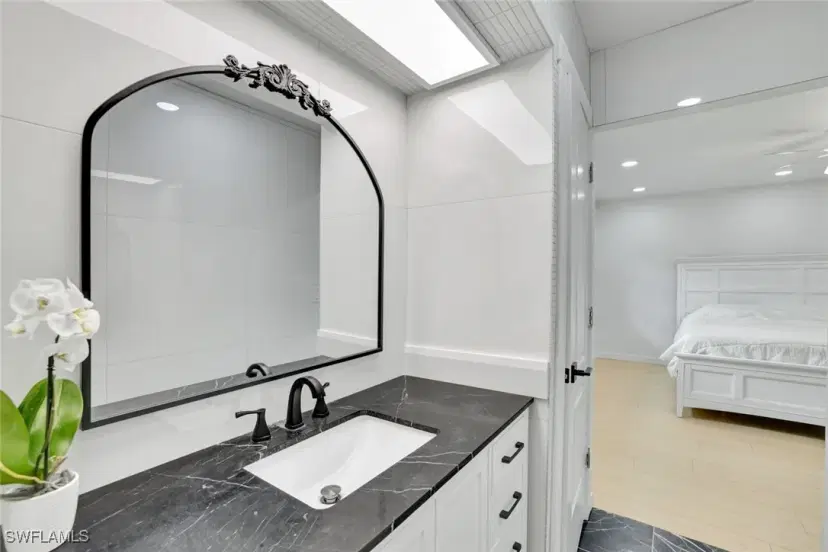 Picture of 4500 1St Ave Nw, Naples FL 34119