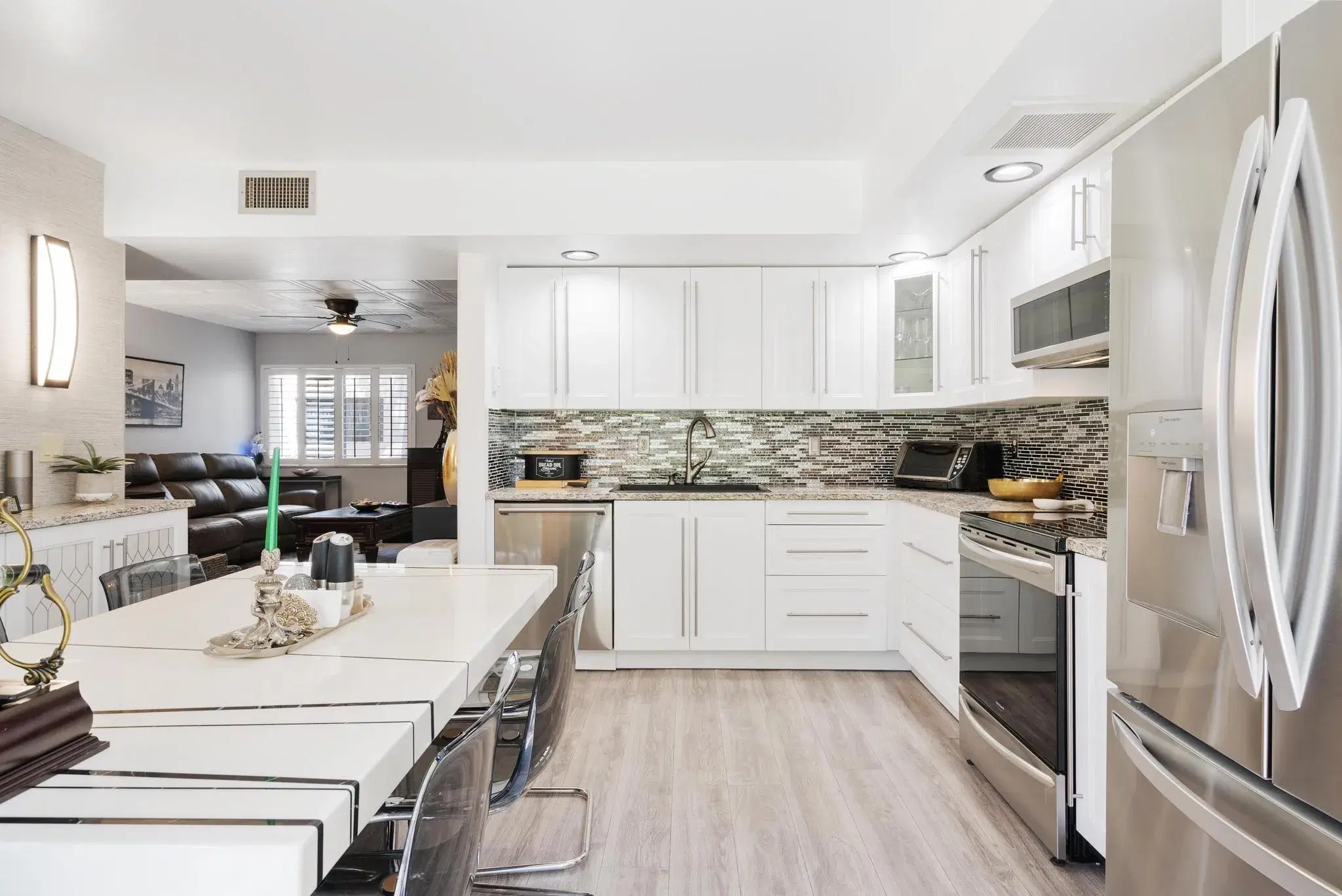 Picture of 5220 Las Verdes Cir 118, Delray Beach, FL 33484