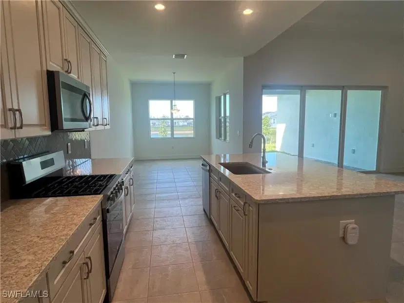 Picture of 9091 Kite Ln, Naples FL 34114