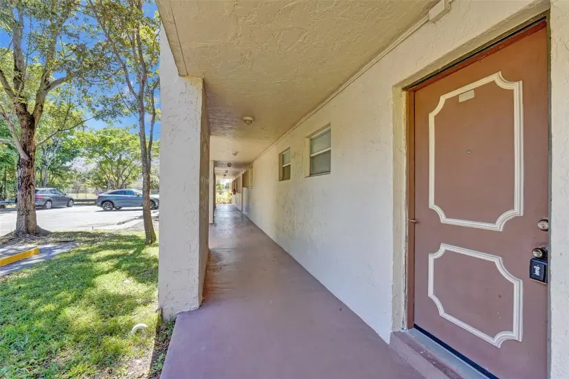 Picture of 7000 Nova Dr 105E, Davie FL 33317