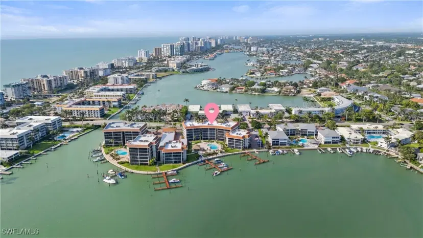 Picture of 222 Harbour Dr 104, Naples FL 34103