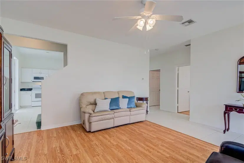 Picture of 18068 Laurel Valley Rd, Fort Myers FL 33967
