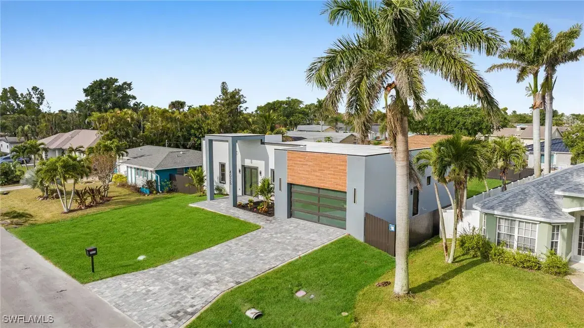 Picture of 4026 SE 3Rd Ave, Cape Coral, FL 33904