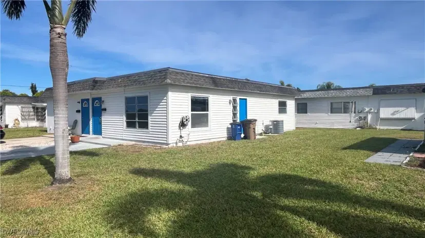 Picture of 7 Hamlin Ct, Lehigh Acres FL 33936