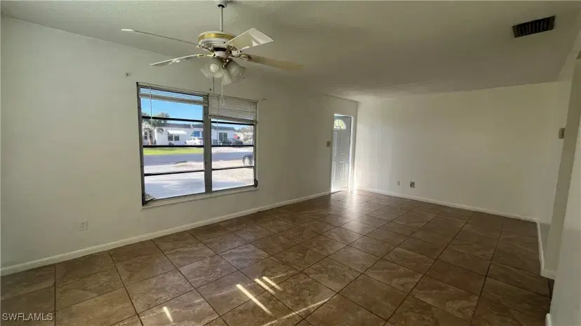 Picture of 7 Hamlin Ct, Lehigh Acres FL 33936