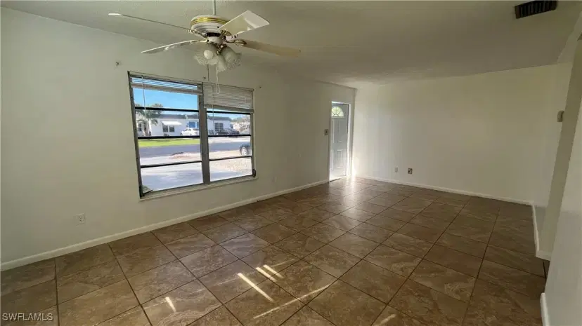 Picture of 7 Hamlin Ct, Lehigh Acres FL 33936