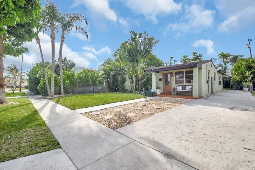 Picture of 630 Glenridge Drive, West Palm Beach FL 33405