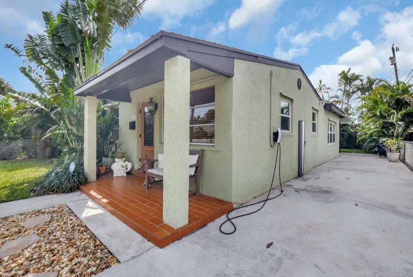 Picture of 630 Glenridge Drive, West Palm Beach FL 33405