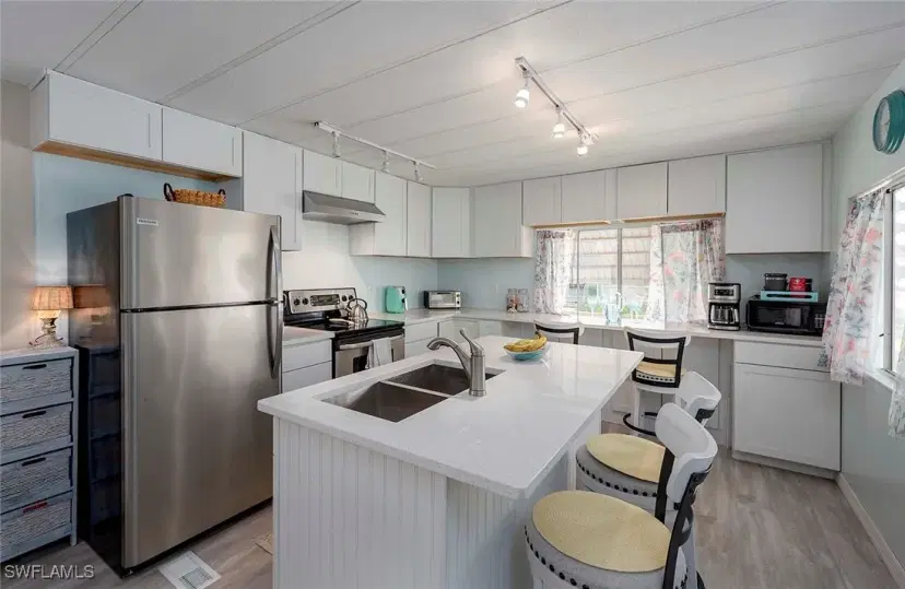 Picture of 173 Siesta Ln, Fort Myers FL 33905