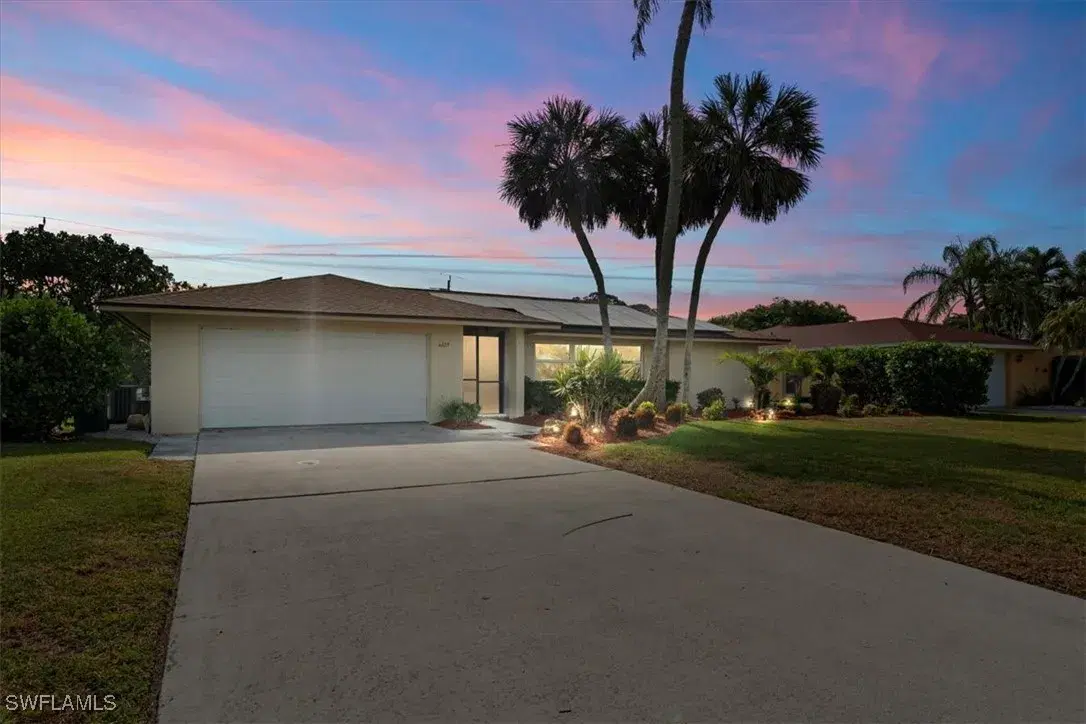 Picture of 4419 Lakewood Blvd, Naples, FL 34112