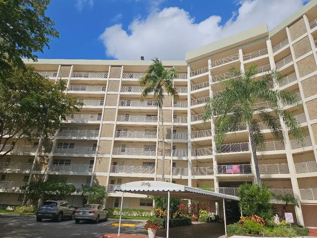 Picture of 3051 N Course Dr 107, Pompano Beach, FL 33069