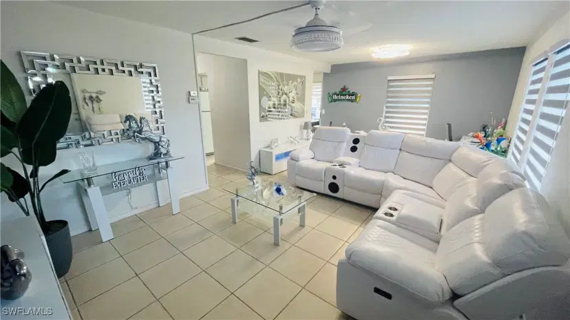 Picture of 10 Temple Ct, Lehigh Acres FL 33936