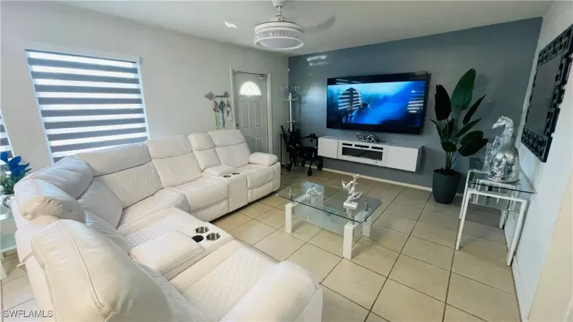 Picture of 10 Temple Ct, Lehigh Acres FL 33936